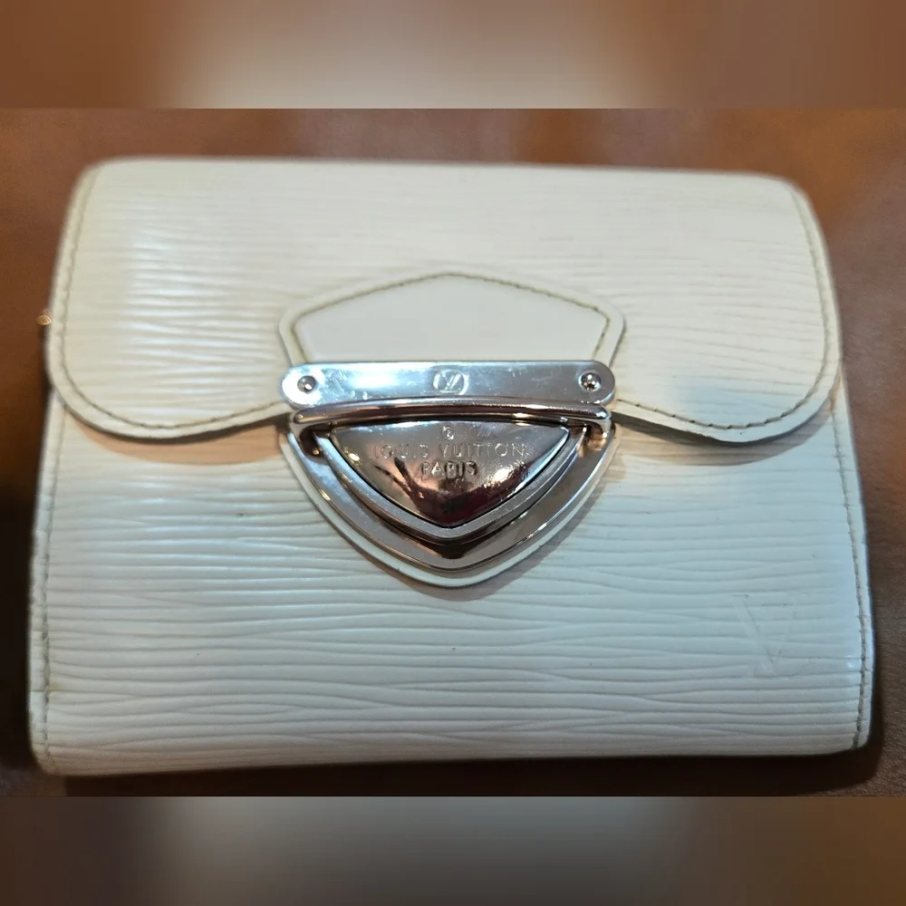 Louis Vuitton Epi Portefeiulle Joy Trifold Wallet converted to crossbody. AUTHEN - Picture 2 of 13